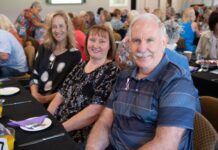 Breakfast and awards for women