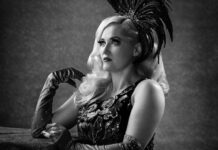 Burst of burlesque blues