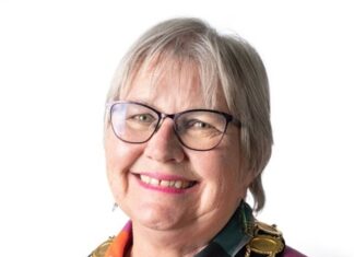 Rio is calling, Mayor on the move despite concerns